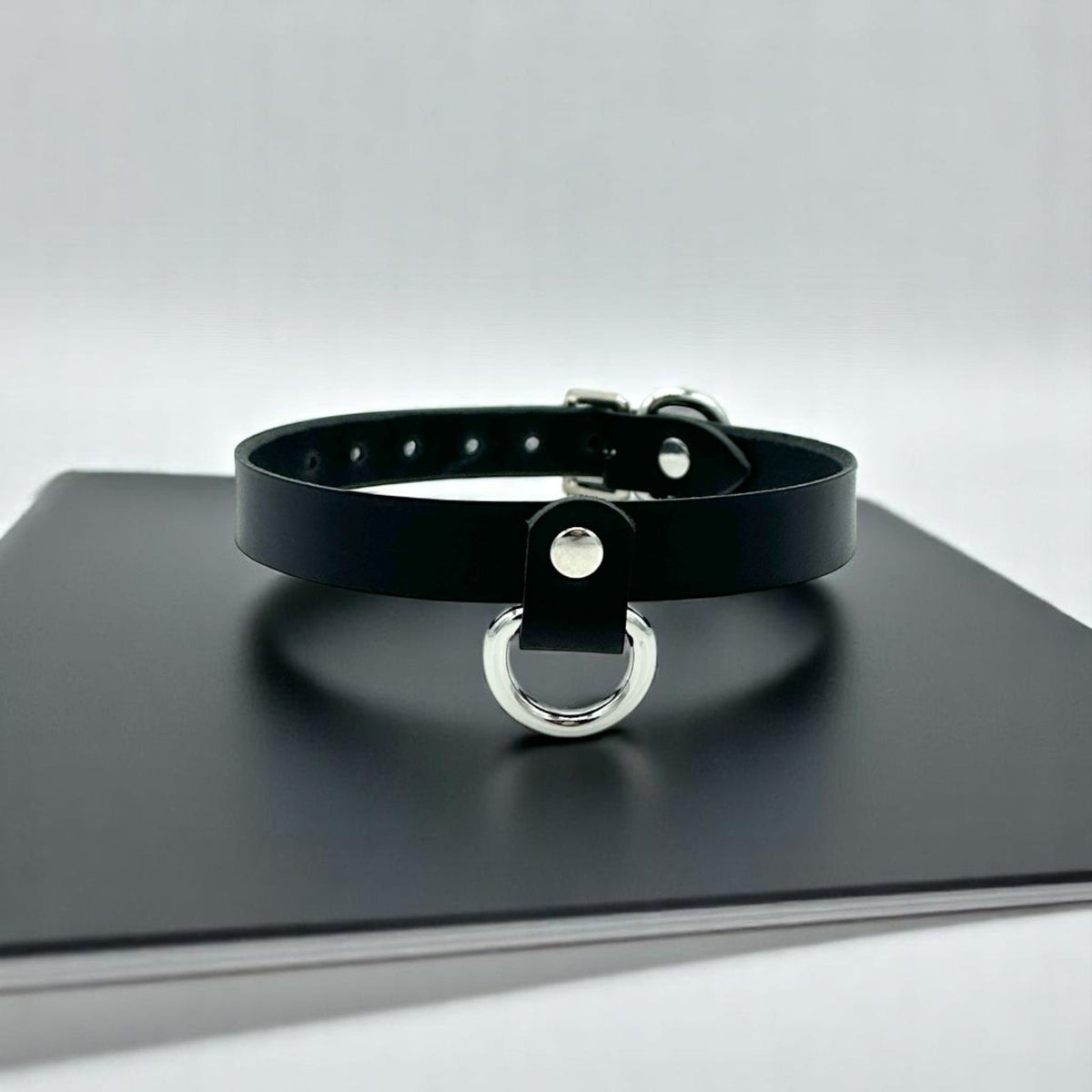 MAYA Italian Leather Day Collar