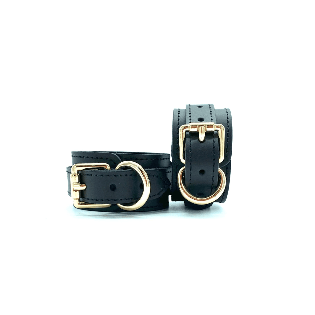 TANGO 7 Piece Black Italian Leather Kit Black