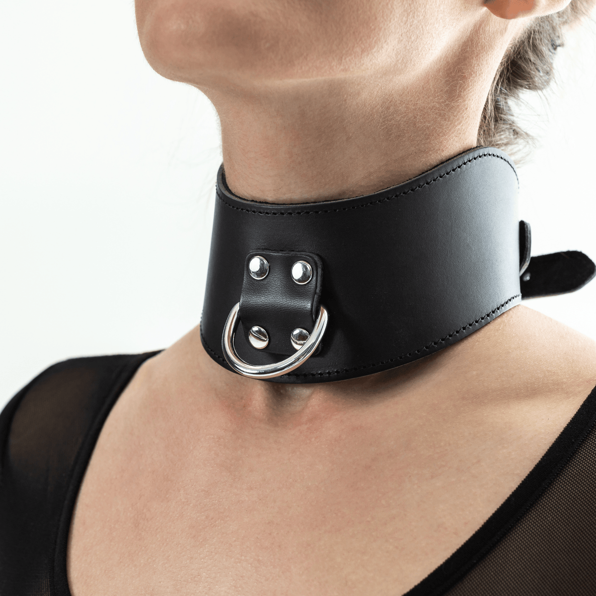 TANGO Italian Leather Posture Collar